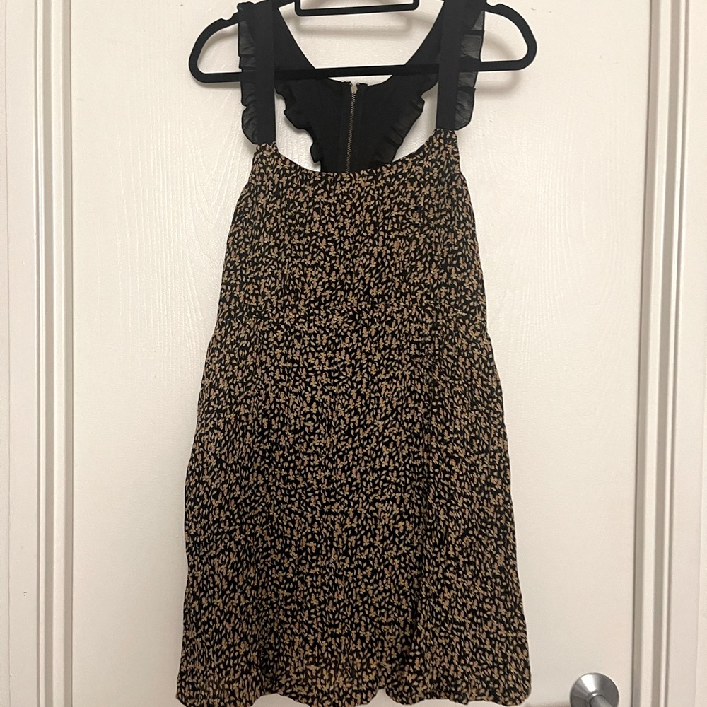 KIMCHI BLUE UO Black Ruffle Leaf Print Zipper Detail Dress Size Large